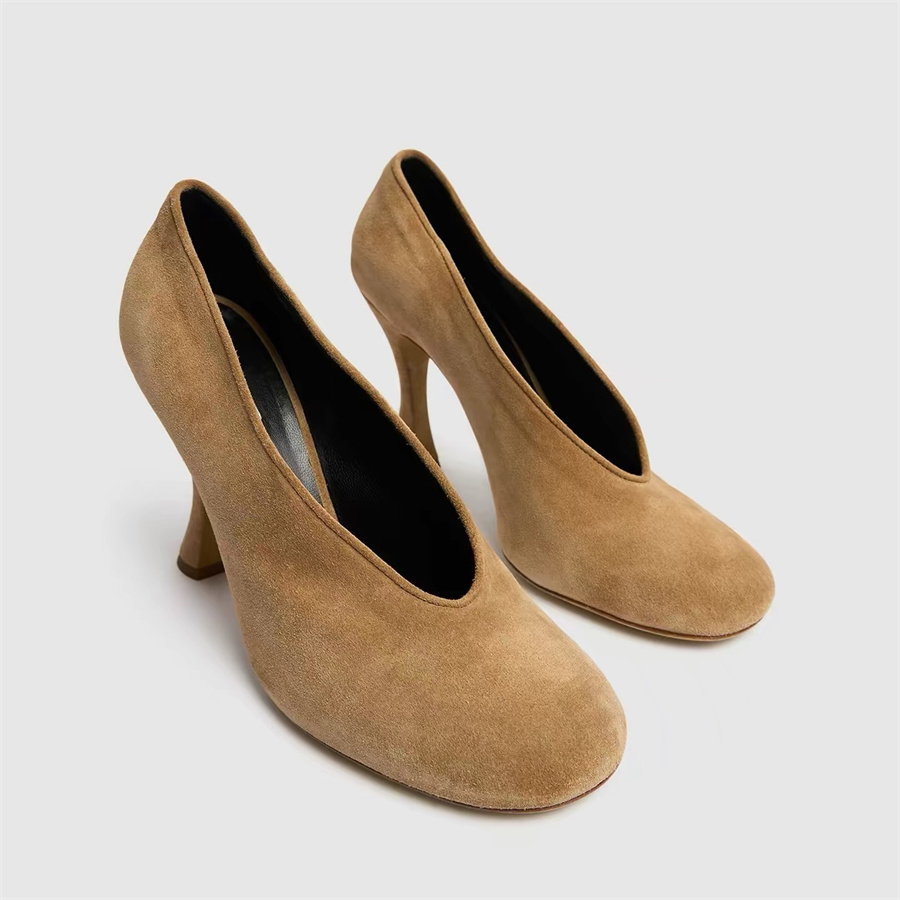 Elegante damespumps met V-hals - Female Formal Wear recensie en prijs
